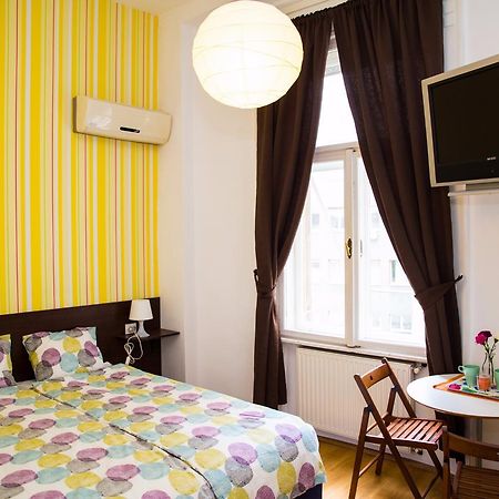 Sunflower Aparthotel Budapest Exteriör bild